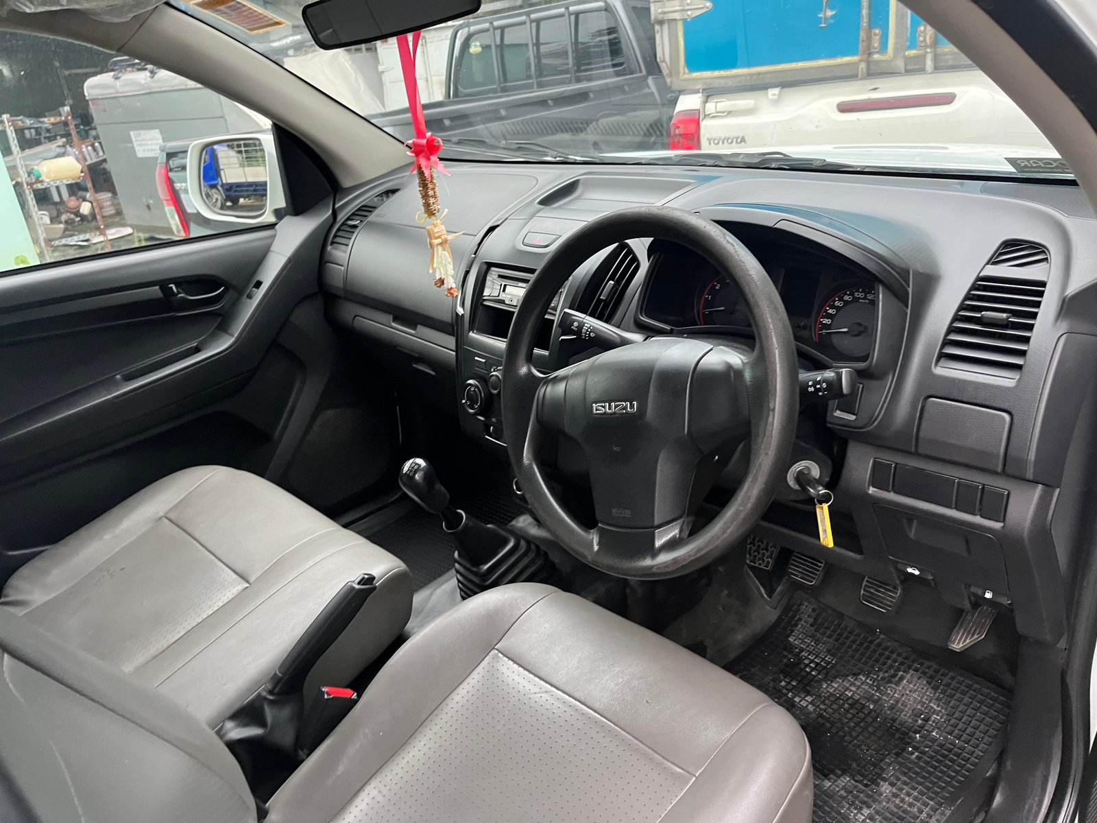 2019 Isuzu dmax 1.9 mt ตอนเดียว