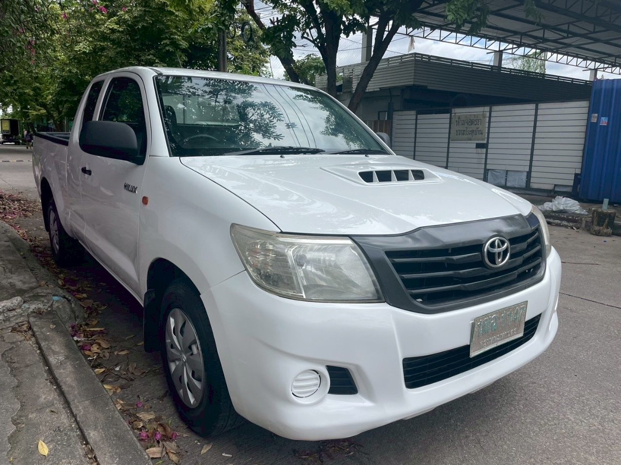 2014 Toyota Vigo 2.5 mt ดีเซล ราคา 189,000.- เอกสารครบ มีนบุรี กทม สอบถาม 0853375537 เอ 2014 Toyota Vigo 2.5 mt ดีเซล ราคา 189,000.- เอกสารครบ มีนบุรี กทม สอบถาม 0853375537 เอ