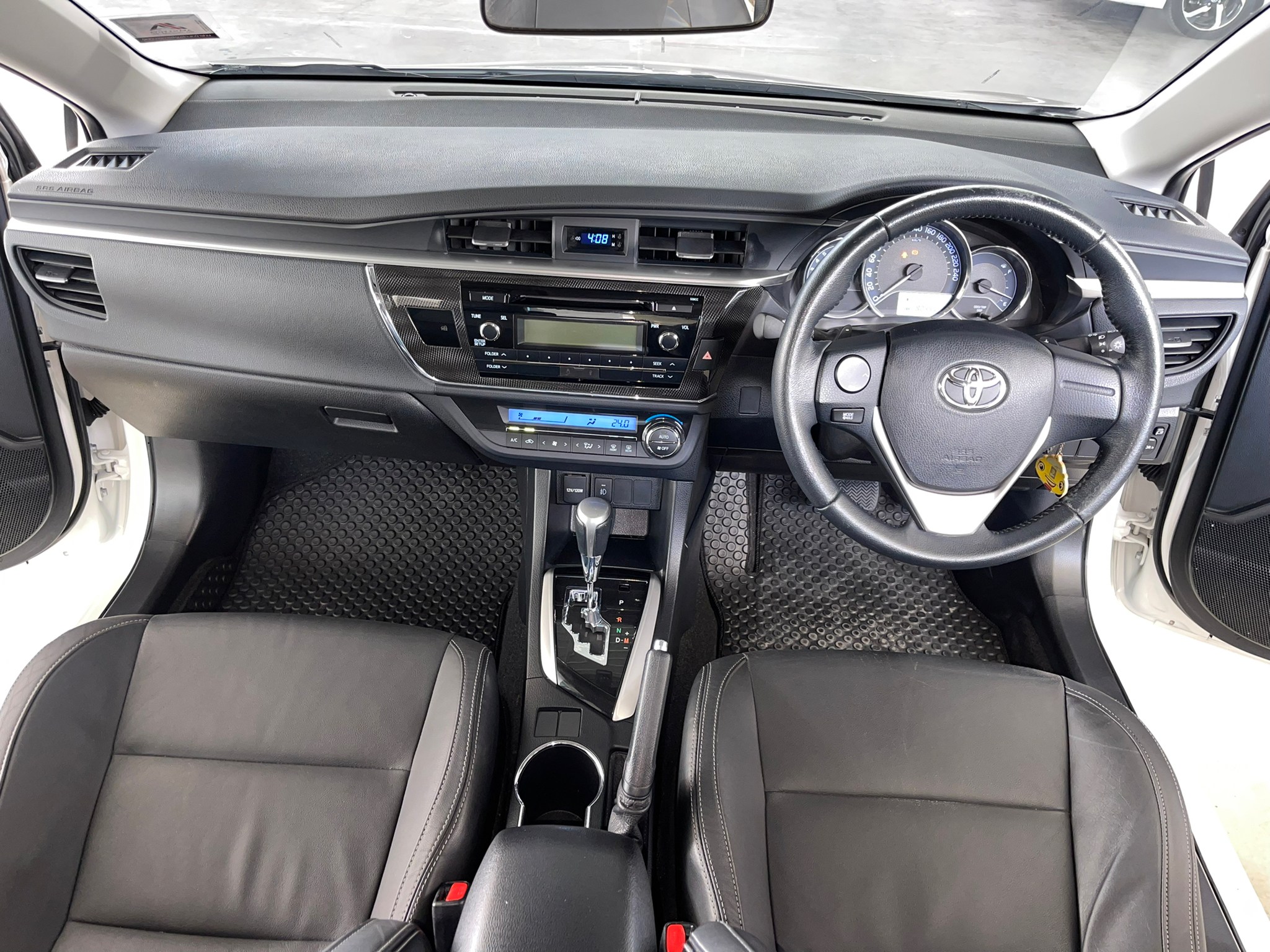 TOYOTA ALTIS 1.8 E Sport AUTO รถปี 2015 TOYOTA ALTIS 1.8 E Sport AUTO รถปี 2015