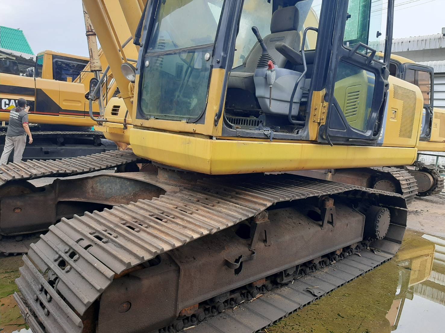 ขายรถแบคโฮ Komatsu ขายรถแบคโฮ Komatsu