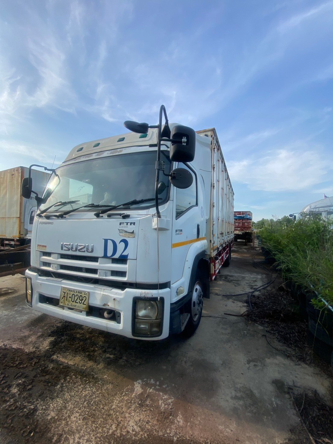 ISUZU CNG 220 6ล้อ ปี54 ตู้10บาน ISUZU CNG 220 6ล้อ ปี54 ตู้10บาน