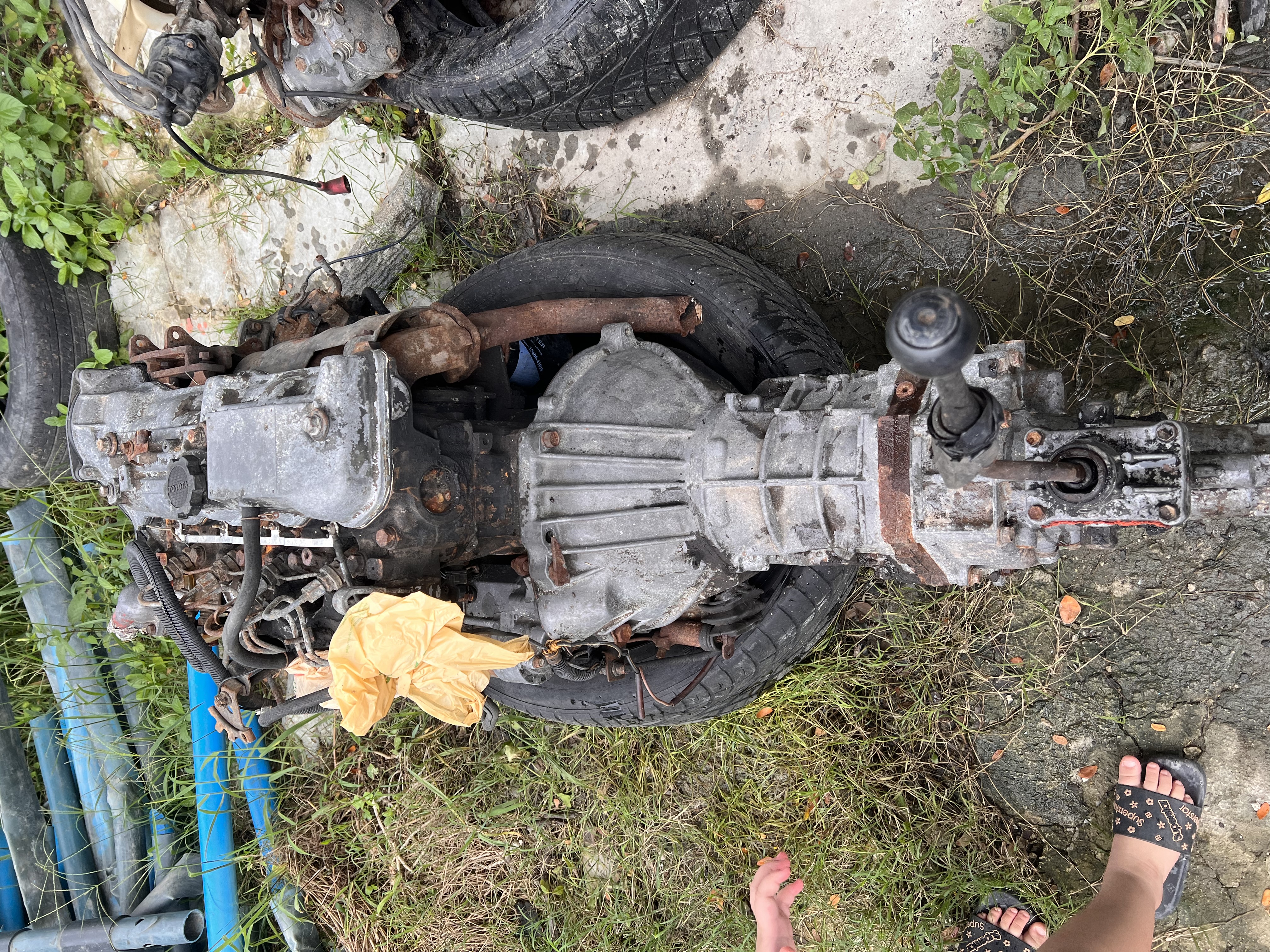 ต้องการขายเครื่องโตโยต้า2lและนิสสันzเบนซิน ขายพร้อมเกียร์ครับ สนใจโทร 083-0115117ครับ