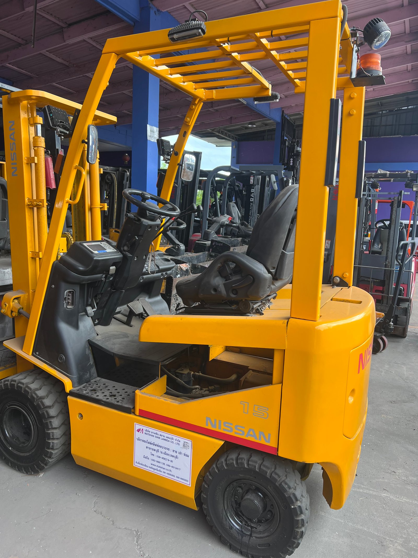 ขายไฟฟ้านั่งขับnissanขนาด1.5ตันสภาพพร้อมส่งมอบครับราคาเบา…ครับ