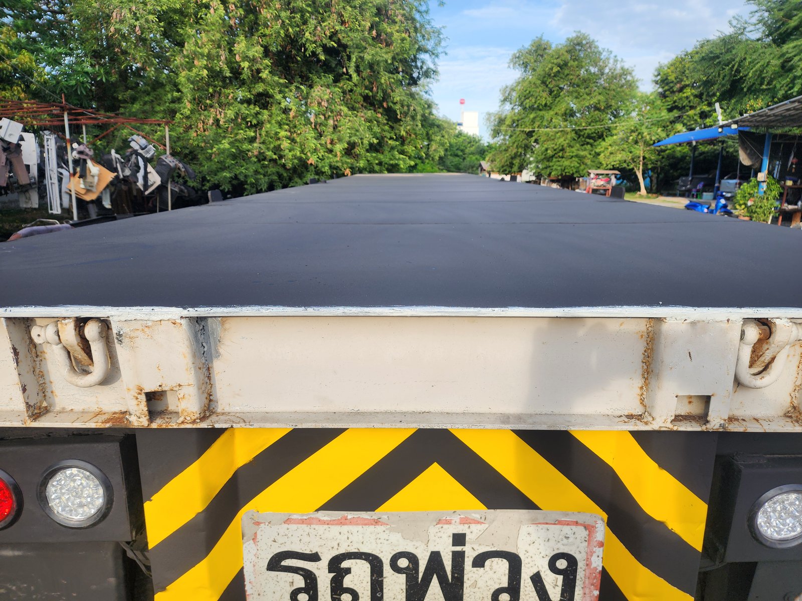 หางพื้นเรียบ  3 เพลา PANUS