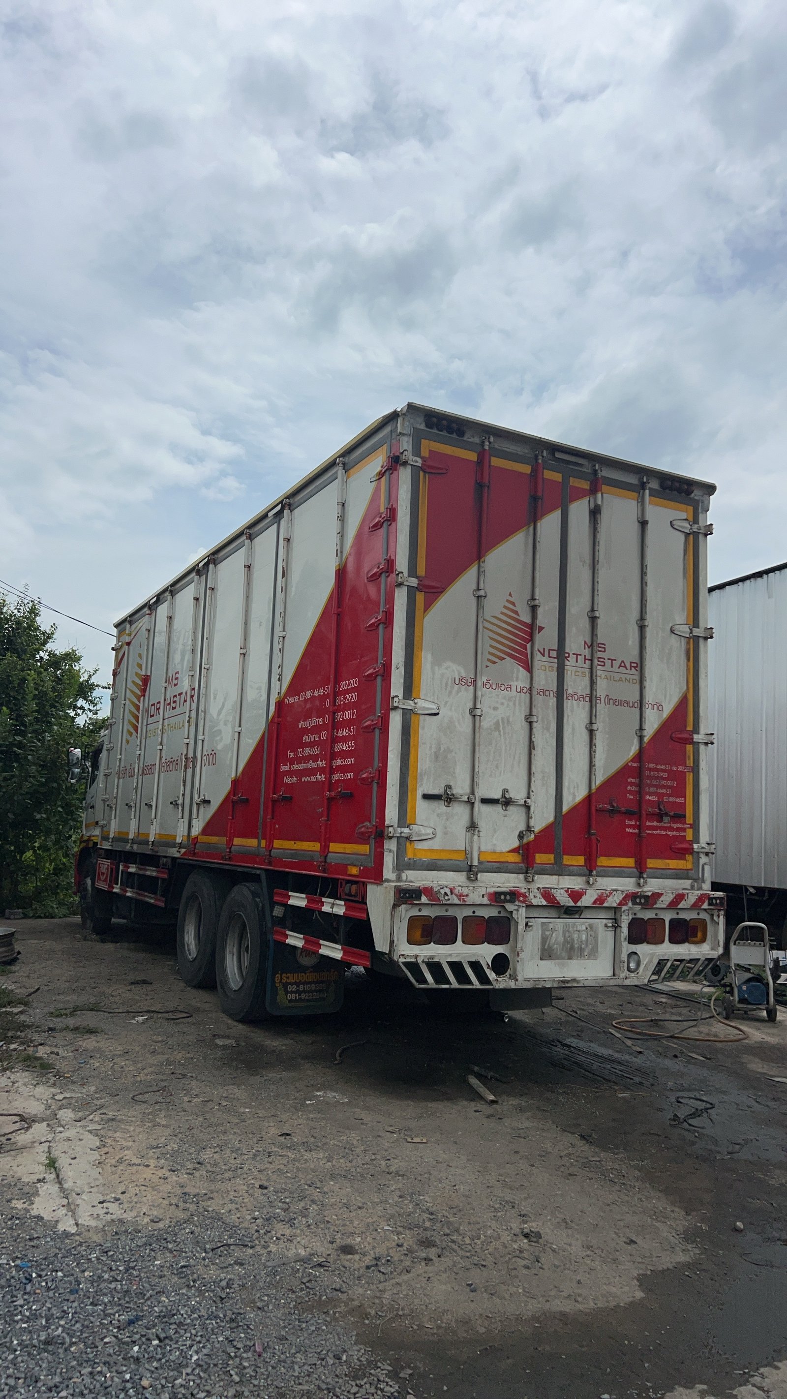 ยกขบวนHINOรุ่นVICTOR260แรง