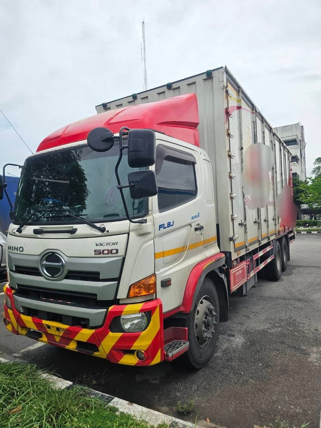 ยกขบวนHINOรุ่นVICTOR260แรง