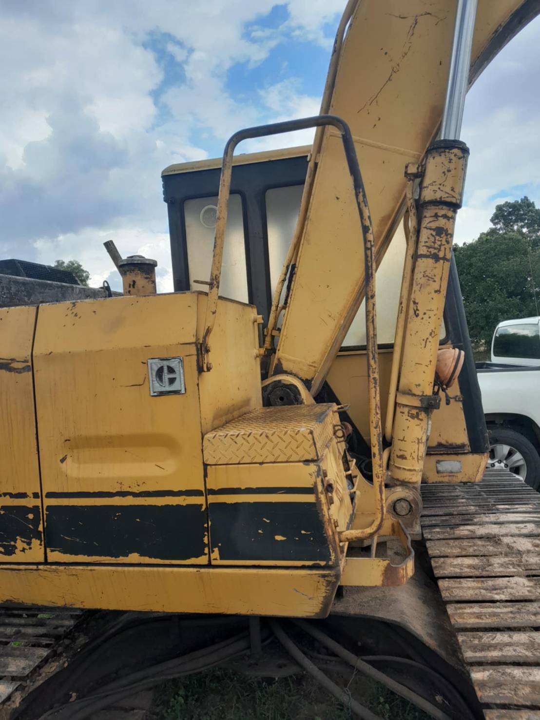 รถขุด CATERPILLAR E120B สภาพดี เอวแน่น พร้อมใช้งาน รถขุด CATERPILLAR E120B สภาพดี เอวแน่น พร้อมใช้งาน