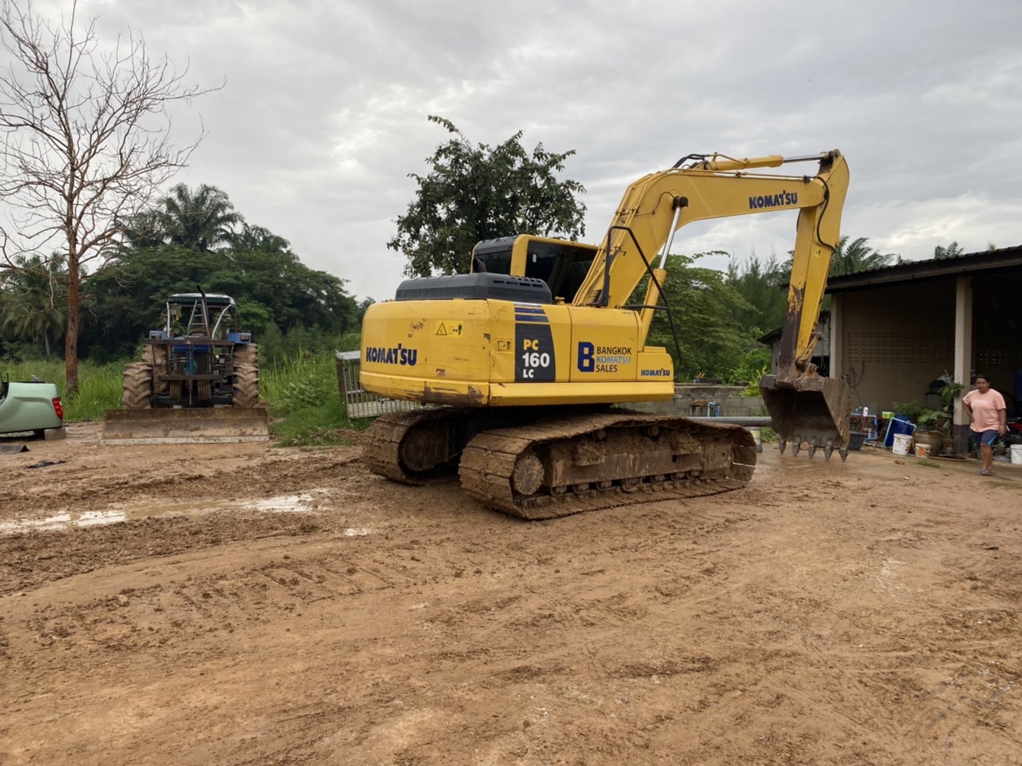 ขาย 1,190,000 KOMATSU pc 160-8 ทำงาน 10,500 ชม. ไฟฟ้าครบ เครื่องดี ปั้มแรง ช่วงล่างสวย เอกสารแจ้งจำหน่าย รถสวยพร้อมใช้งาน
สนใจติดต่อ
090-772-3710
090-772-3708 ขาย 1,190,000 KOMATSU pc 160-8 ทำงาน 10,500 ชม. ไฟฟ้าครบ เครื่องดี ปั้มแรง ช่วงล่างสวย เอกสารแจ้งจำหน่าย รถสวยพร้อมใช้งาน
สนใจติดต่อ
090-772-3710
090-772-3708