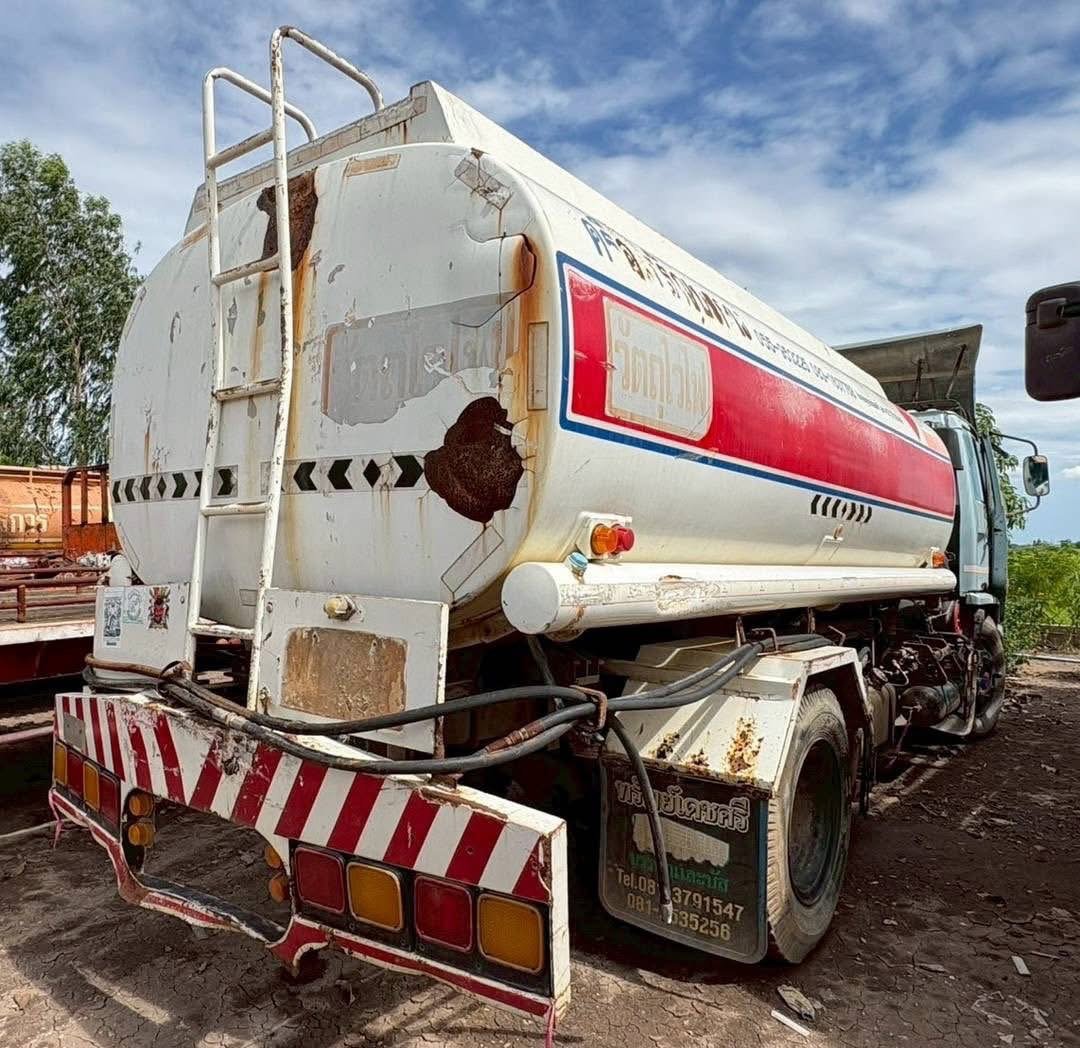 ขาย 295,000 รถน้ำมัน 6 ล้อ ISUZU ROCKY เครื่อง 6BG1-175 แรง ขาย 295,000 รถน้ำมัน 6 ล้อ ISUZU ROCKY เครื่อง 6BG1-175 แรง