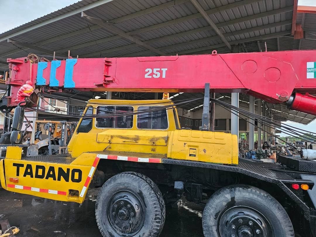 ขาย 685,000 รถเครน 12 ล้อ TADANO TL251 25ตัน ปั้ม 3 ตอน เครื่องดี ขาย 685,000 รถเครน 12 ล้อ TADANO TL251 25ตัน ปั้ม 3 ตอน เครื่องดี