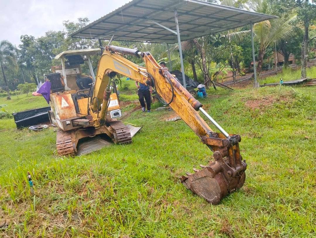 ขาย 85,000 รถแบคโฮขนาด 3 ตัน YANMAR YB031 สภาพเครื่องดี ปั้มแรง