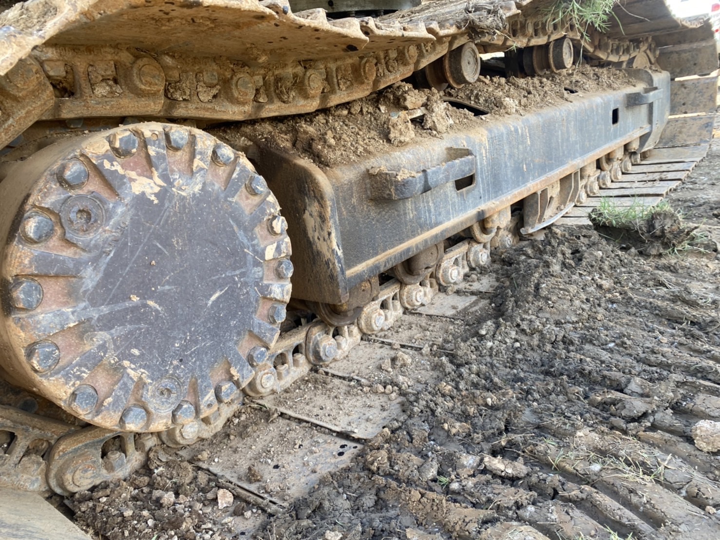 ขาย 895,000 CAT 320 c เล่มทะเบียน ไฟฟ้าครบ เครื่องดี ปั้มแรง เอวแน่น ช่วงล่างเต็ม รถพร้อมใช้งาน เล่มทะเบียนพร้อมโอน 
รถอยู่ ปทุมธานี สามโคก
090-772-3710
090-772-3708