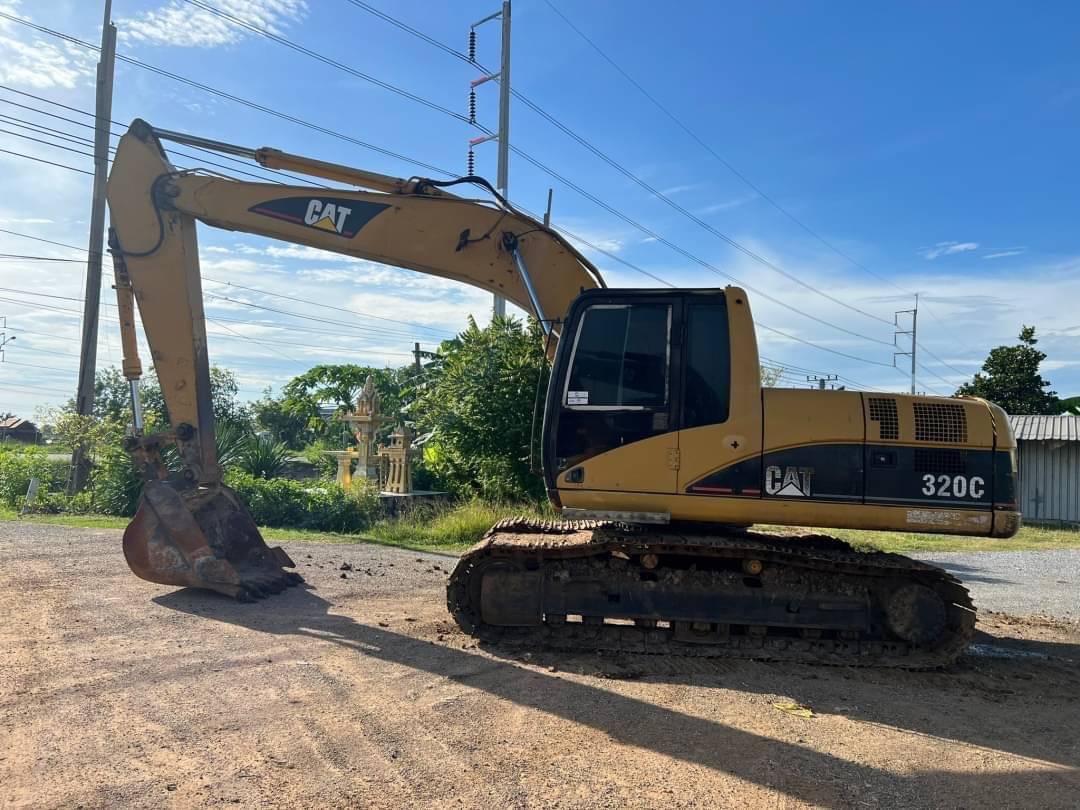 ขาย 750,000 CAT 320 c เล่มทะเบียน ไฟฟ้าครบ เครื่องดี ปั้มแรง เอวแน่น ช่วงล่างเต็ม รถพร้อมใช้งาน เล่มทะเบียนพร้อมโอน เงินสด จัดไฟแน้น ใช้เงินน้อยปรึกษาเรา 
รถอยู่ ปทุมธานี สามโคก
090-772-3710
090-772-3708