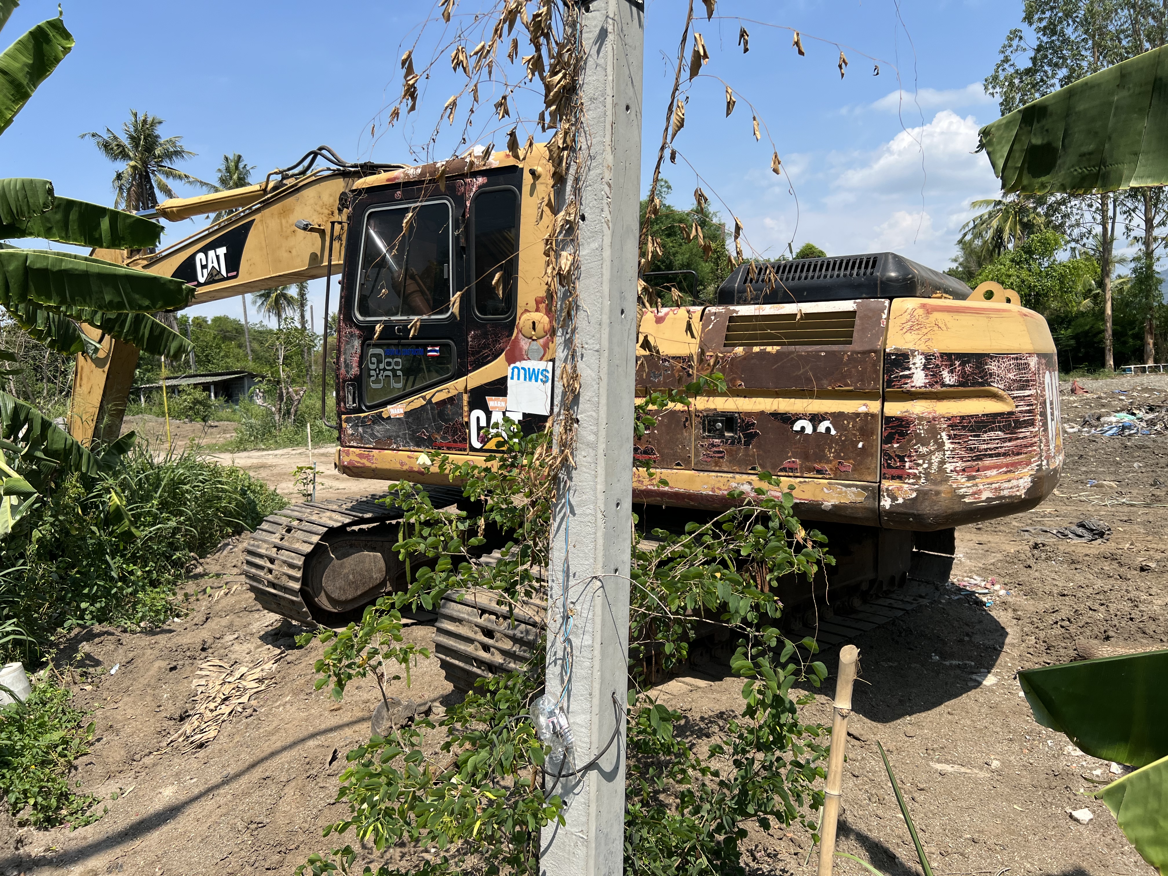 ขาย 650,000 CAT 320 v 2 สวยเดิมบาง ไฟฟ้าครบ เครื่องดี ปั๊มแรง เอวแน่น ช่วงล่างเต็ม รถสวยพร้อมใช้งาน เอกสารแจ้งจำหน่าย
090-772-3710
090-772-3708