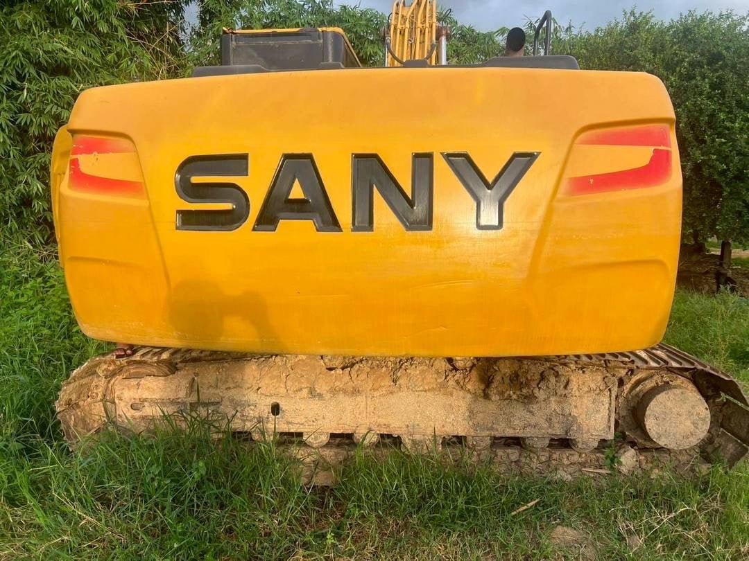 ขาย 1,100,000 SANY SY215C 6,000 ชม. เอกสารแจ้งจำหน่าย