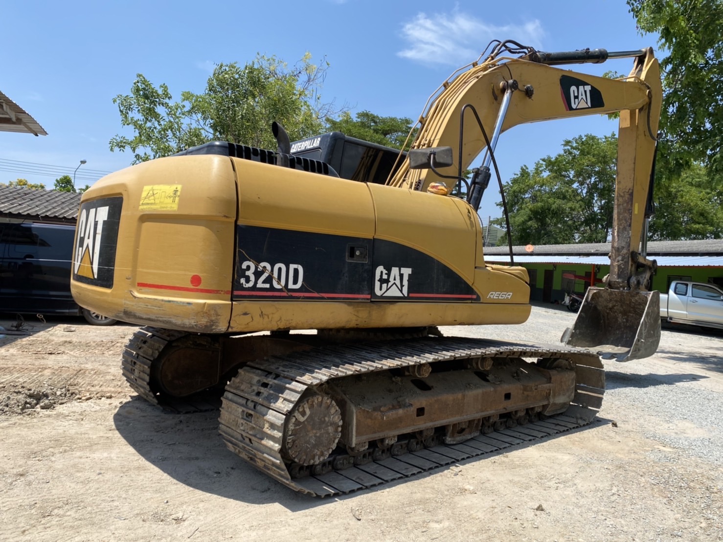 ขาย 1,390,000 CAT 320D เครื่องดี ปั๊มแรง เอวแน่น ช่วงล่างเต็ม รถสวยพร้อมใช้งาน เอกสารแจ้งจำหน่าย
090-772-3710
090-772-3708