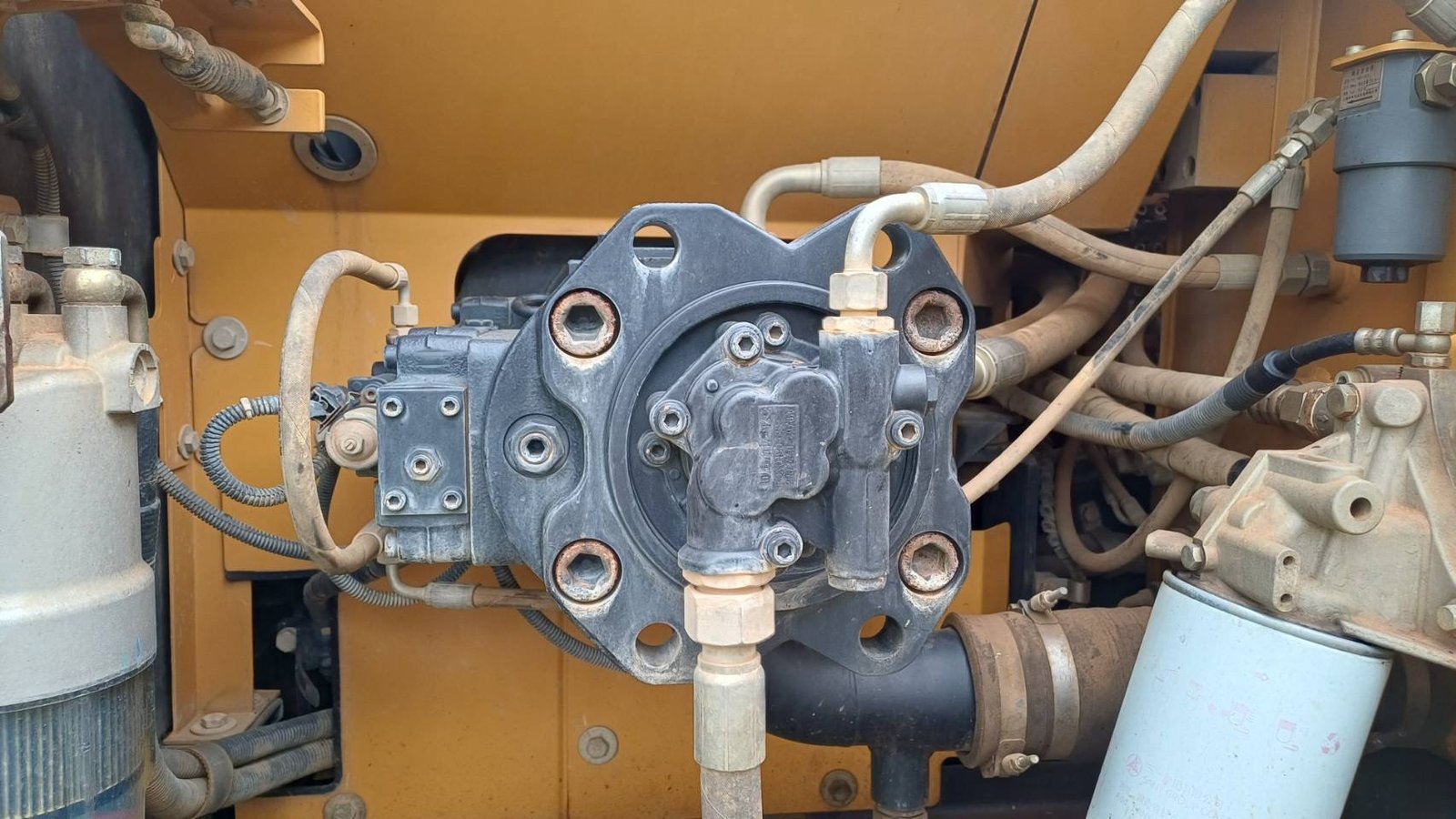 ขาย 835,000 SANY SY215C 8,371 ชม. ไฟฟ้าครบ เครื่องดี ปั้มแรง