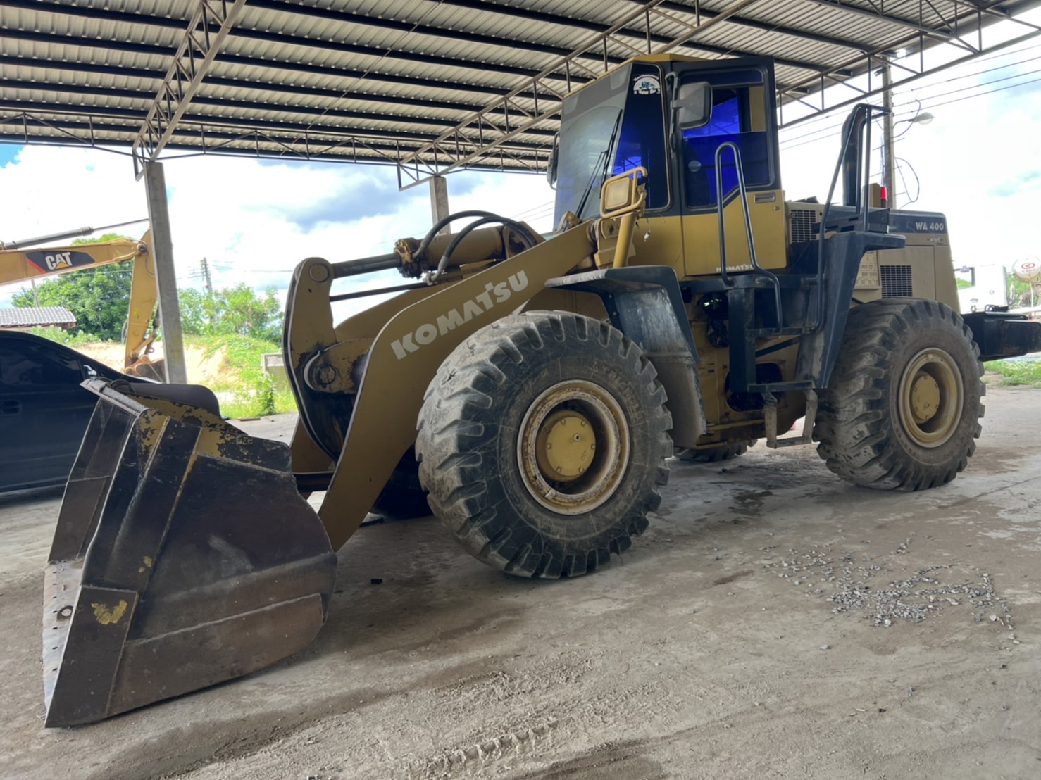 ขาย 895,000 รถตัดล้อยาง KOMATSU WA 400-3E เครื่องดี เกียร์แรง เอวแน่น ยางดี เอกสารพร้อม 
สนใจติดต่อ 
090-772-3710
090-772-3708