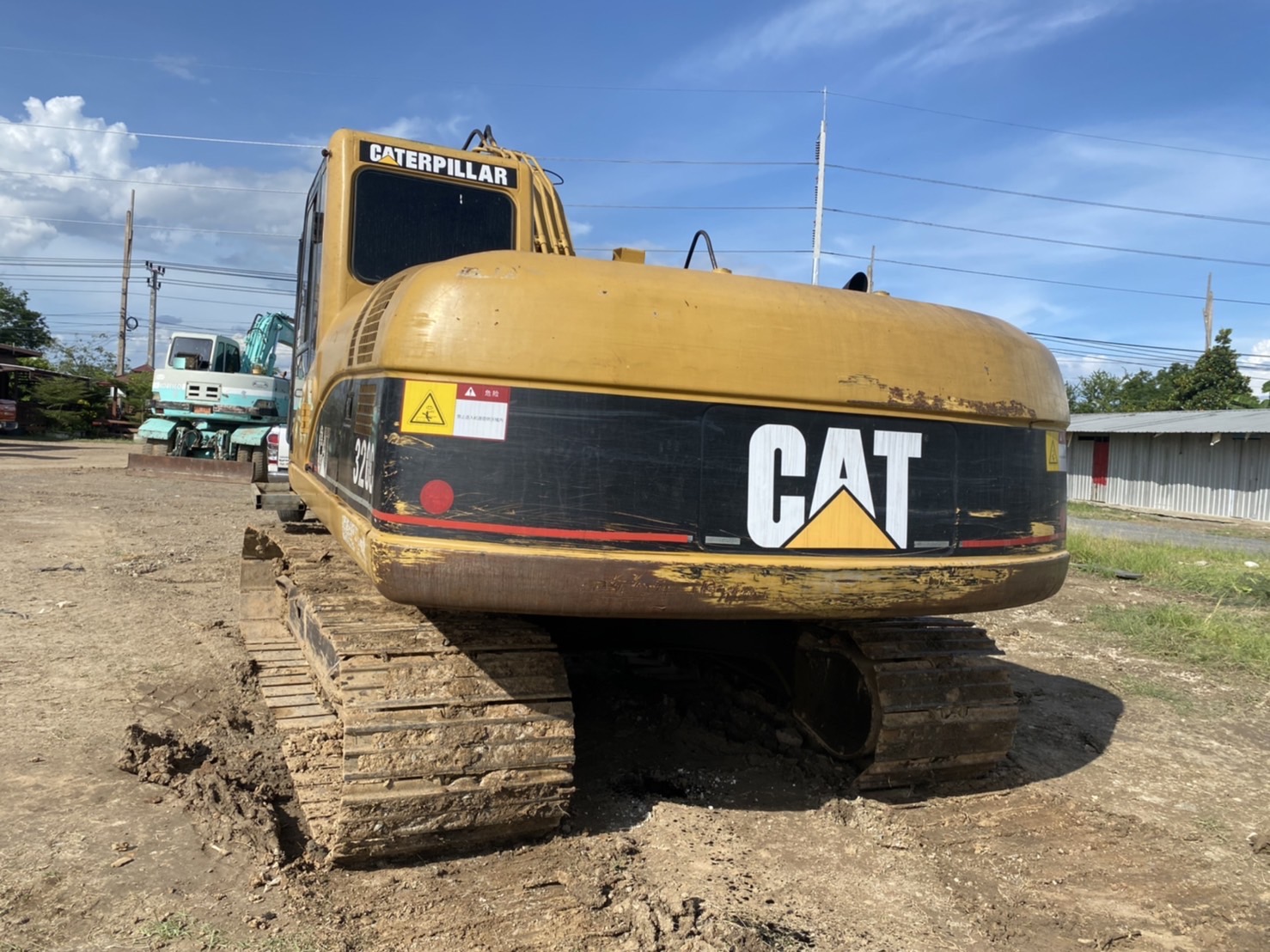 ขาย 895,000 CAT 320 c เล่มทะเบียน ไฟฟ้าครบ เครื่องดี ปั้มแรง เอวแน่น ช่วงล่างเต็ม รถพร้อมใช้งาน เล่มทะเบียนพร้อมโอน 
รถอยู่ ปทุมธานี สามโคก
090-772-3710
090-772-3708