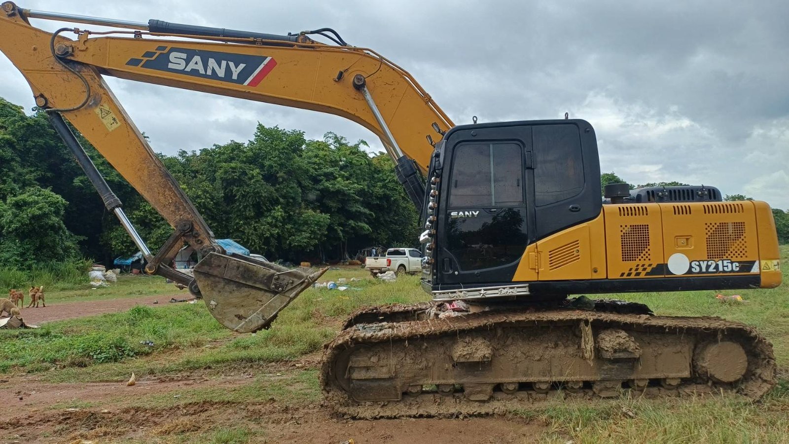 ขาย 835,000 SANY SY215C 8,371 ชม. ไฟฟ้าครบ เครื่องดี ปั้มแรง