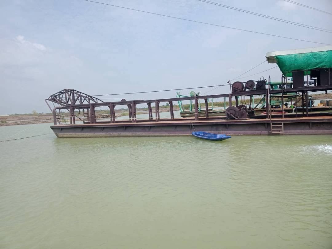 #ขายเรือดูดทราย 5 ปี ท่อดูด 12 ท่อออก 10 พร้อมหัวกัด #ขายเรือดูดทราย 5 ปี ท่อดูด 12 ท่อออก 10 พร้อมหัวกัด