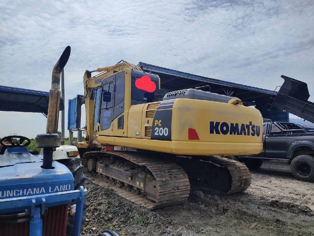ขาย 2,350,000 KOMATSU 200-8 MO ทำงาน 3,400 ชม. กล้องหลัง ตัวสุดท้ายจะเป็นรุ่น 10 สภาพเหมือนใหม่ 
สนใจติดต่อได้ครับ
090-772-3710
090-772-3708