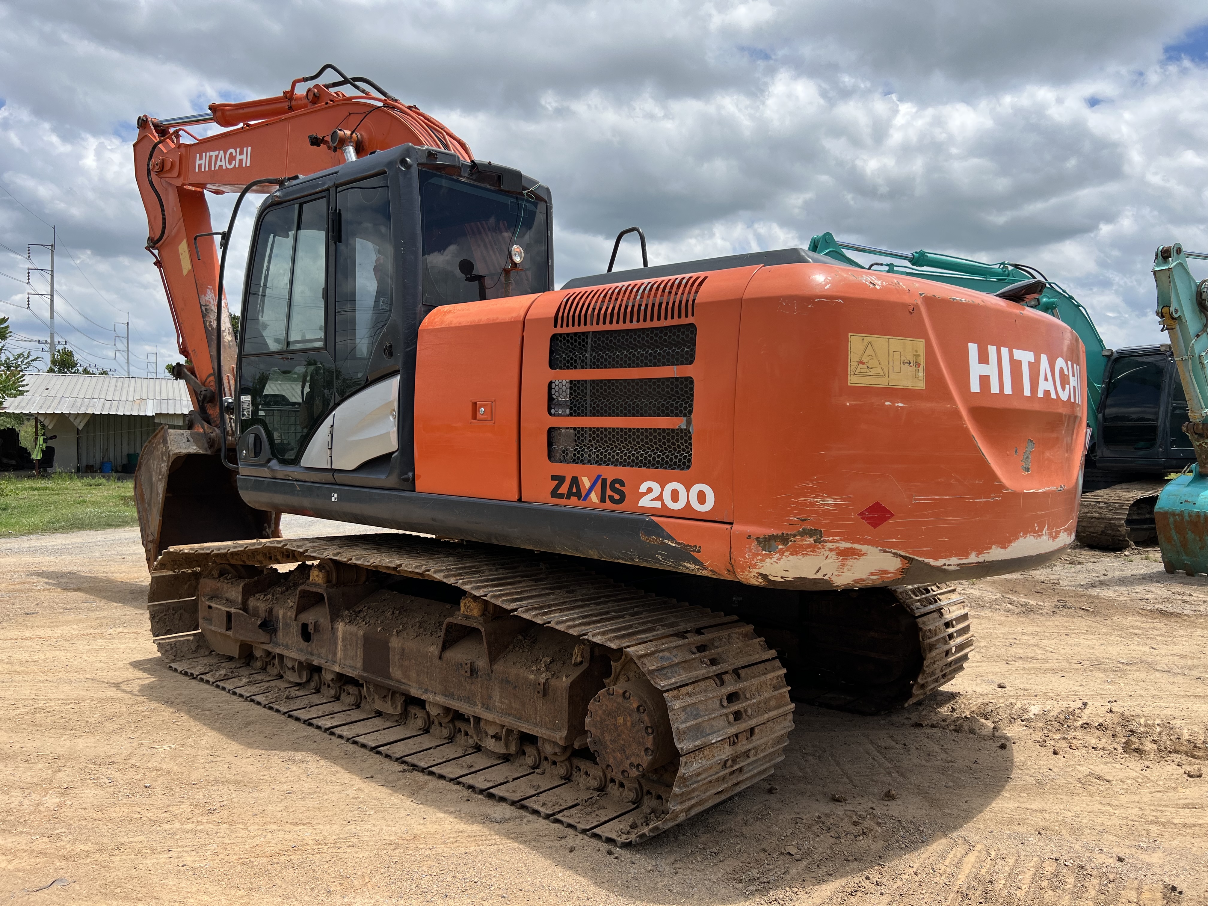 ขาย 1,390,000 HITACHI ZX 200 5 G เล่มทะเบียน ไฟฟ้าครบ เครื่องดี ปั้มแรง เอวแน่น ช่วงล่างดี รถสวยพร้อ ขาย 1,390,000 HITACHI ZX 200 5 G เล่มทะเบียน ไฟฟ้าครบ เครื่องดี ปั้มแรง เอวแน่น ช่วงล่างดี รถสวยพร้อ