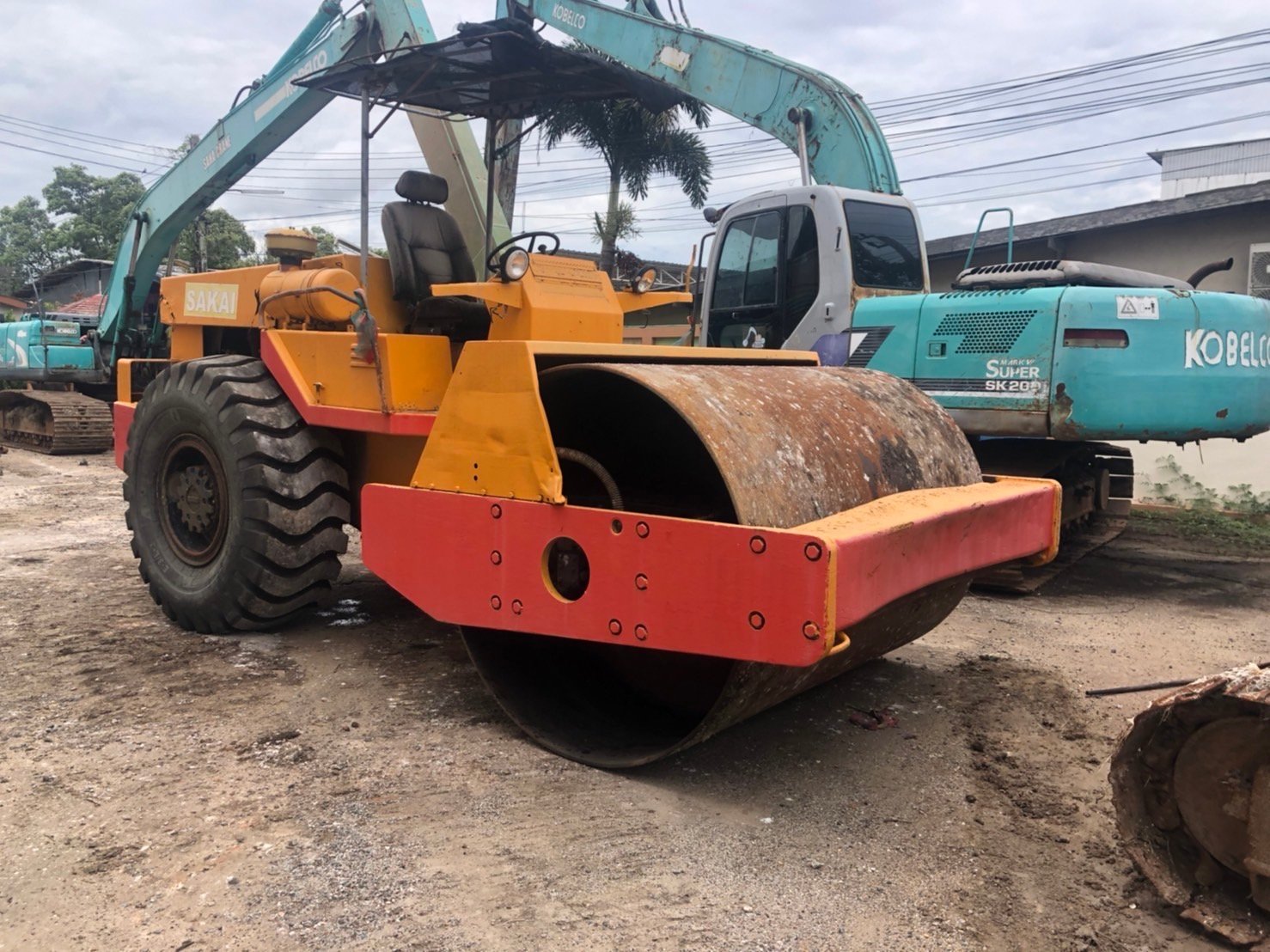 ขาย 375,000 SAKAI SV 90 เล่มทะเบียน เพลาเดียว เครื่องดี สั่นแรง รถพร้อมใช้งาน เอกสารพร้อมโอน
สนใจติดต่อได้ครับ
090-772-3710
090-772-3708