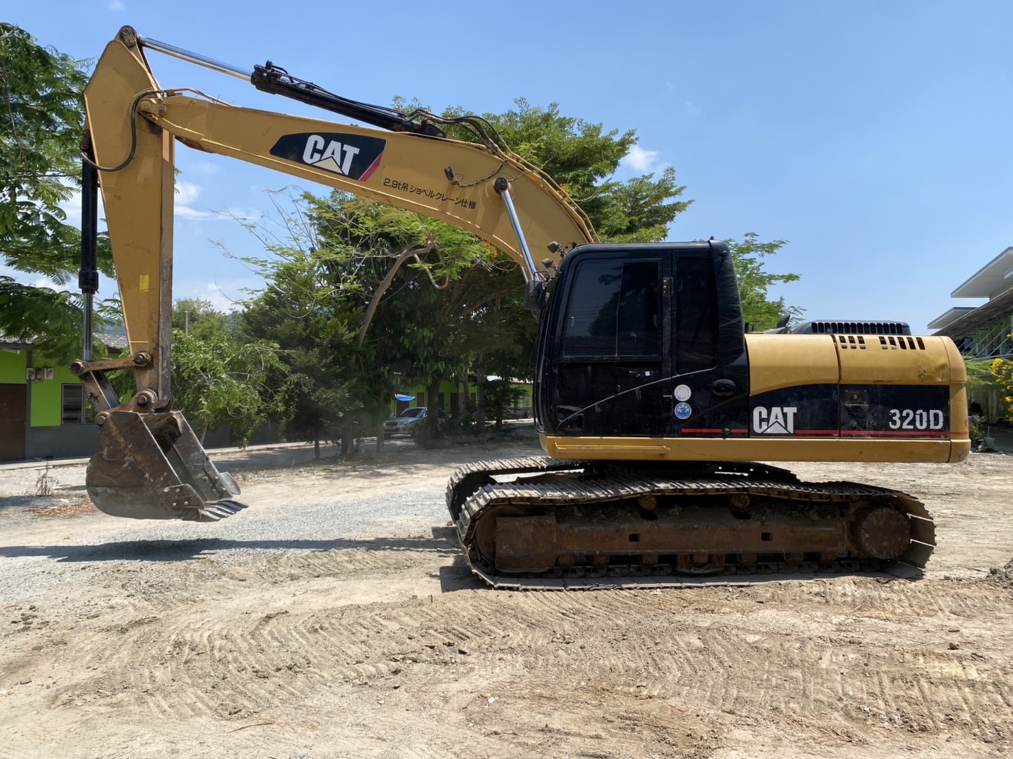 ขาย 1,390,000 CAT 320D เครื่องดี ปั๊มแรง เอวแน่น ช่วงล่างเต็ม รถสวยพร้อมใช้งาน เอกสารแจ้งจำหน่าย
090-772-3710
090-772-3708
