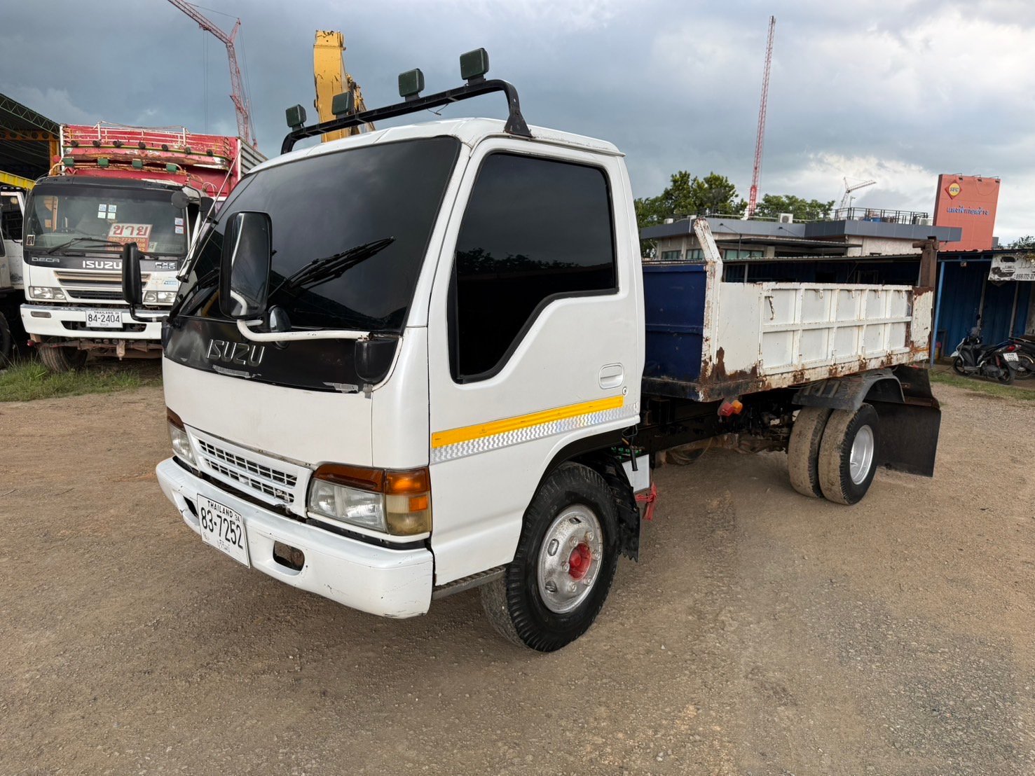 ขายถูก 195,000 รถ 6 ล้อดั้ม 5 คิว ISUZU NKR58L เครื่อง 4BE1-110