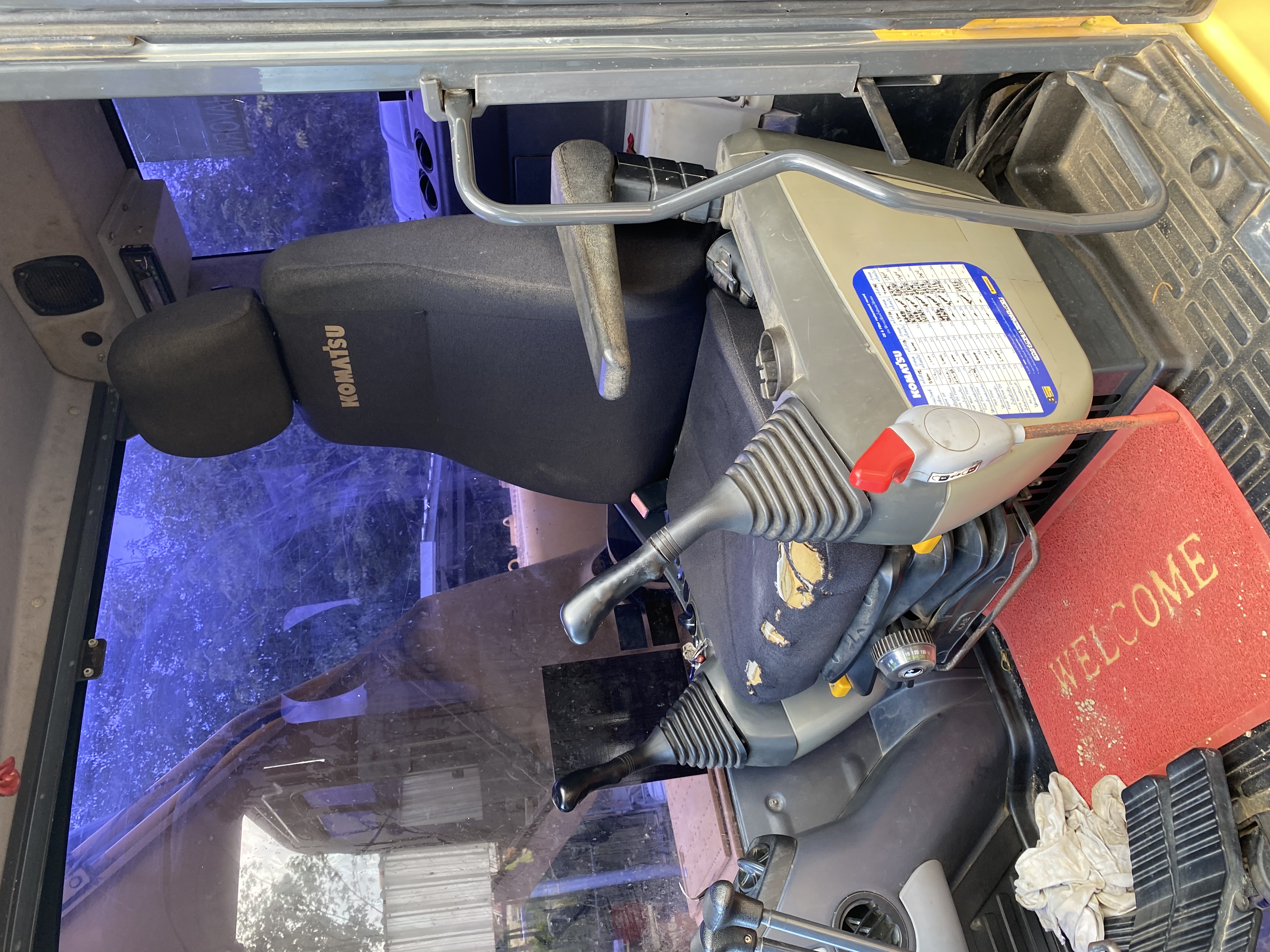 KOMATSU PC200-8 เล่มทะเบียน KOMATSU PC200-8 เล่มทะเบียน