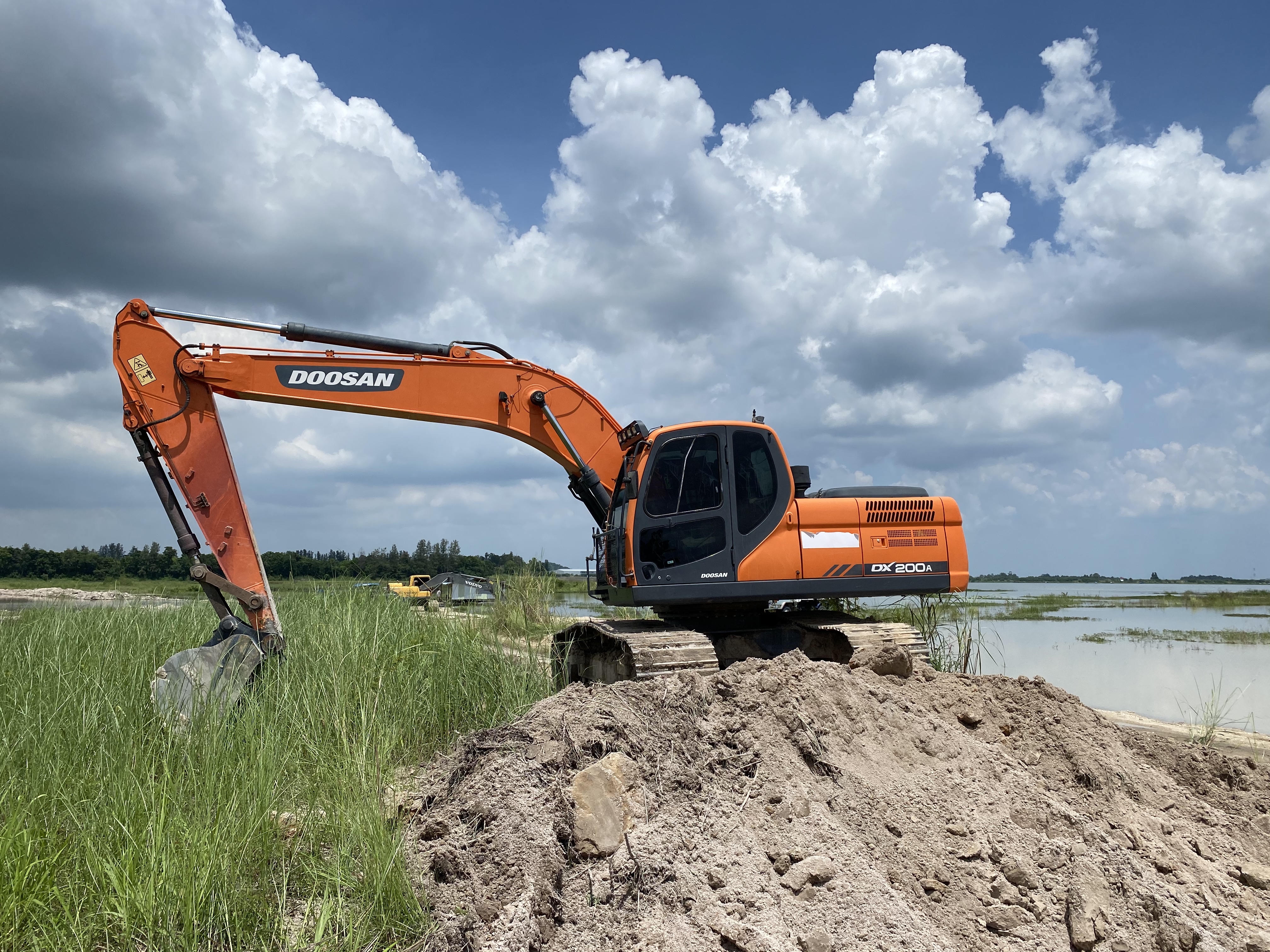DOOSAN DX200A