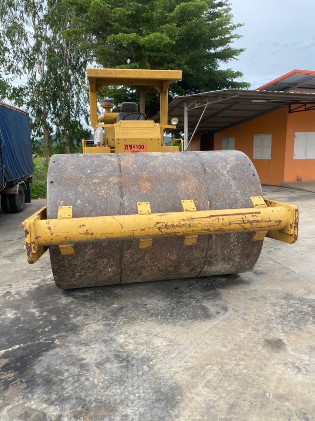 ขาย 850,000 รถบดสั่นสะเทือน 2 เพลา 2 เปลือก หนามหุ้มเรียบ  SAKAI SV 91 เล่มทะเบียน เครื่อง ISUZU แรงดี เกียร์แรง เอวแน่น ปั้มสั่นแรง รถสวยพร้อมใช้งานเล่มทะเบียนพร้อมโอน