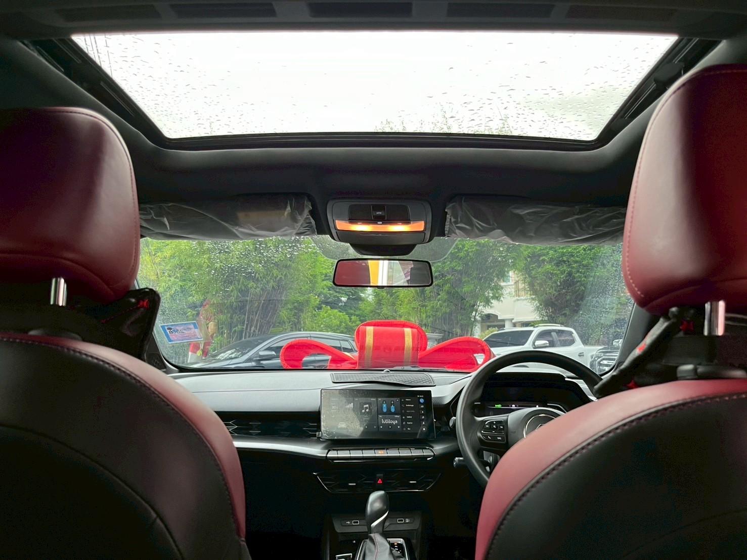 MG 5 1.5 X ปี 2024 หลังคา Sunroof i-Smart วิ่งน้อย 1x,xxx กม. MG 5 1.5 X ปี 2024 หลังคา Sunroof i-Smart วิ่งน้อย 1x,xxx กม.