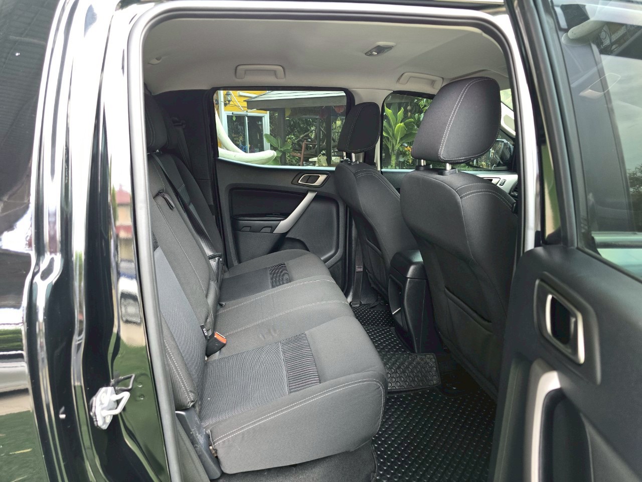 Ford Ranger Double Cab 2.2 XLT ปี 2019 เกียร์โต้ Ford Ranger Double Cab 2.2 XLT ปี 2019 เกียร์โต้