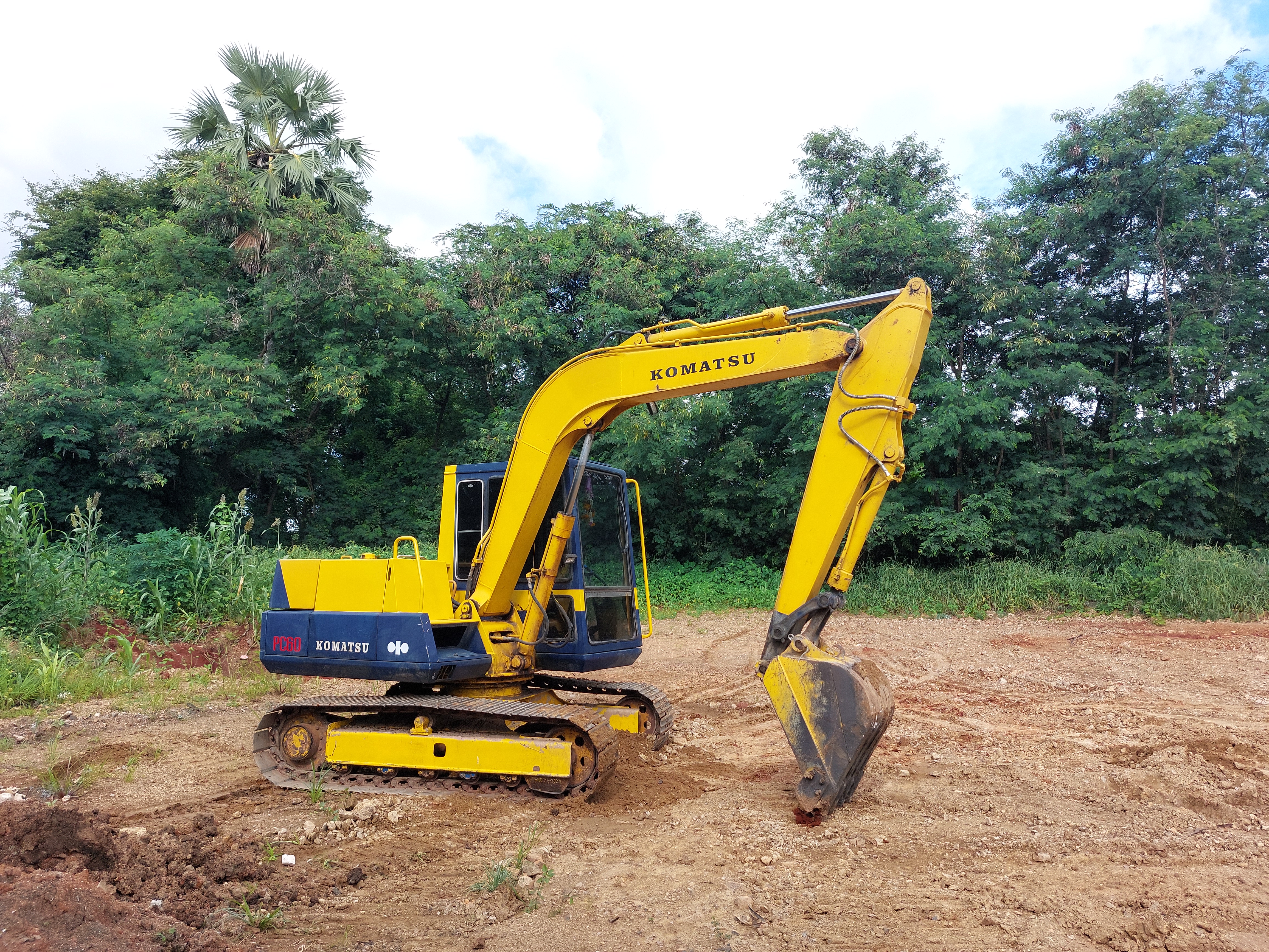 ขายKOMATSU PC 60-5