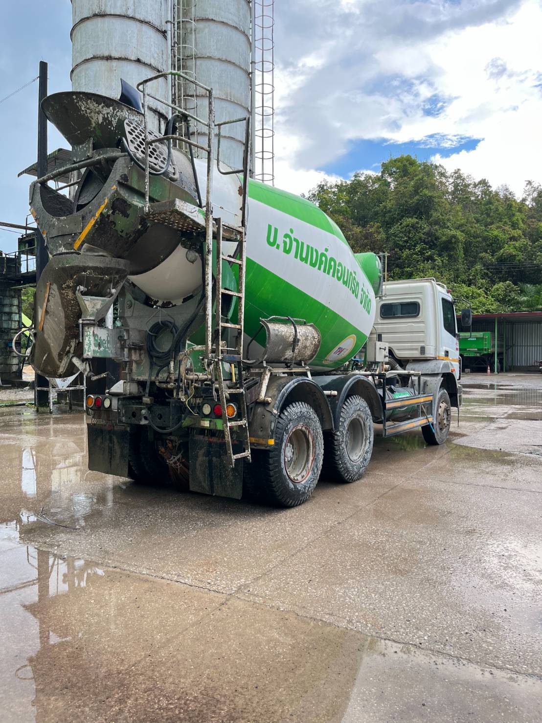 FUSO โม่ปูน 280 แรง ปี 61 เจ้าของขายเอง