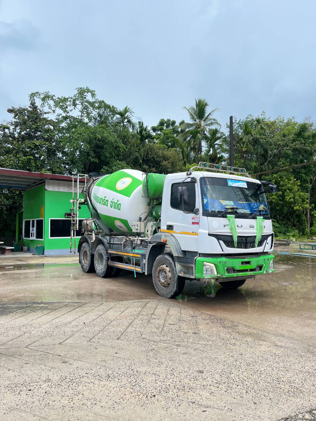 FUSO โม่ปูน 280 แรง ปี 61 เจ้าของขายเอง FUSO โม่ปูน 280 แรง ปี 61 เจ้าของขายเอง