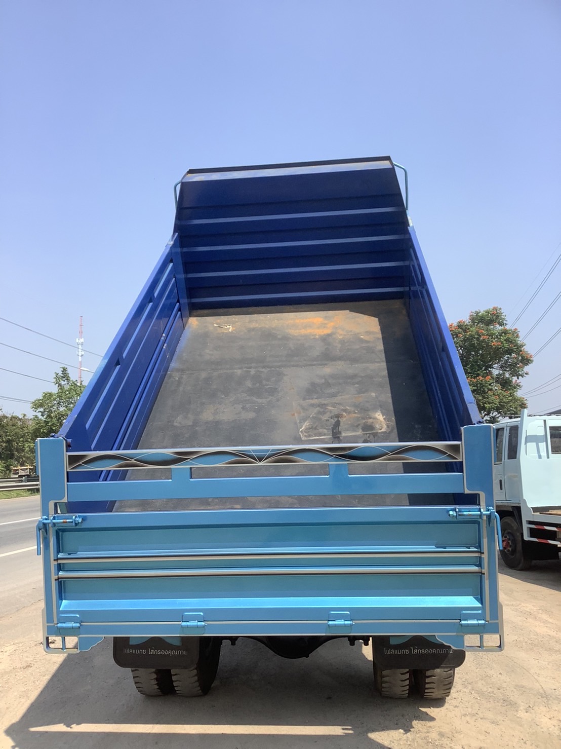 ISUZU DECA หกล้อดั้ม เครื่อง 195 แรง ปี 43 ช่วงสั้น กะบะต่อใหม่ ยาว3.9 ยาง 900/20 เครื่องดี คัสซีสวย ราคา780,000 บาท สนใจ 0839946814 0645676569 ISUZU DECA หกล้อดั้ม เครื่อง 195 แรง ปี 43 ช่วงสั้น กะบะต่อใหม่ ยาว3.9 ยาง 900/20 เครื่องดี คัสซีสวย ราคา780,000 บาท สนใจ 0839946814 0645676569