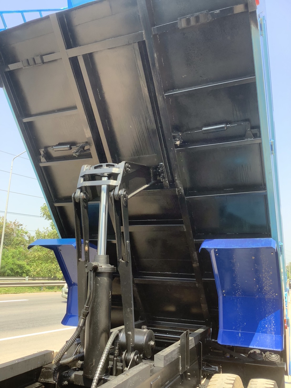ISUZU DECA หกล้อดั้ม เครื่อง 195 แรง ปี 43 ช่วงสั้น กะบะต่อใหม่ ยาว3.9 ยาง 900/20 เครื่องดี คัสซีสวย ราคา780,000 บาท สนใจ 0839946814 0645676569 ISUZU DECA หกล้อดั้ม เครื่อง 195 แรง ปี 43 ช่วงสั้น กะบะต่อใหม่ ยาว3.9 ยาง 900/20 เครื่องดี คัสซีสวย ราคา780,000 บาท สนใจ 0839946814 0645676569