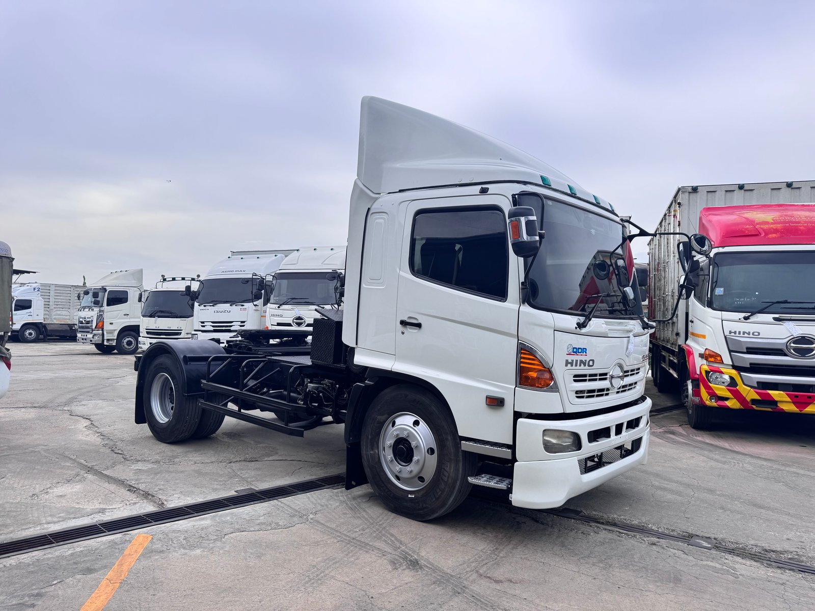 6ล้อหัวลาก HINO FG8J 212แรงม้า ปี 55 6ล้อหัวลาก HINO FG8J 212แรงม้า ปี 55