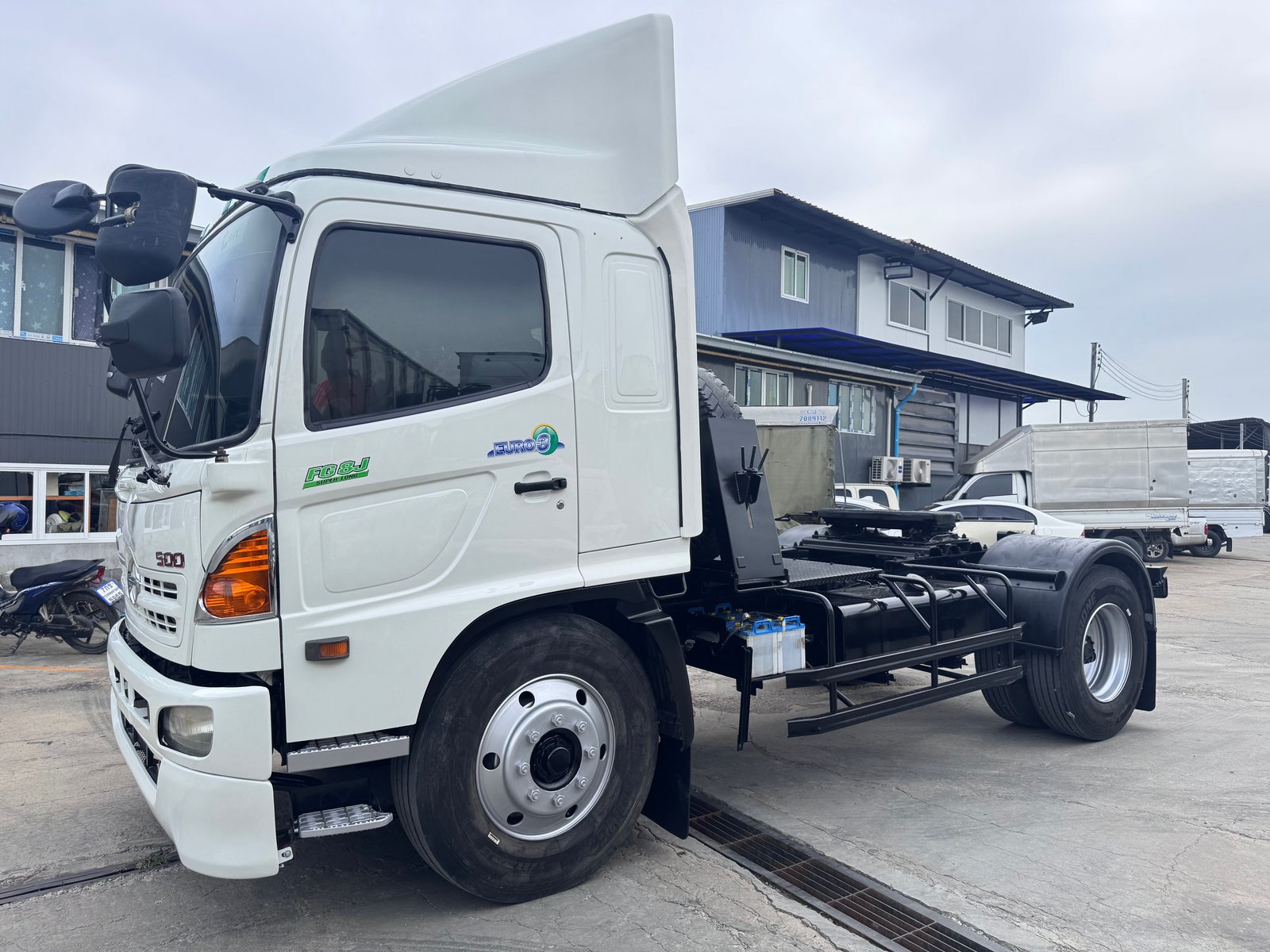 6ล้อหัวลาก HINO FG8J 212แรงม้า ปี 55