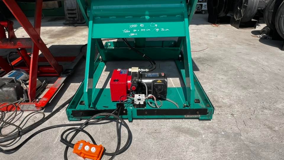 เหลือ 1 ตัว เอ็กลิฟท์ขนส่งสินค้า(X-LIFT)Made in JAPAN380 เข้ามา 3 ตัว พร้อมใช้ เหลือ 1 ตัว เอ็กลิฟท์ขนส่งสินค้า(X-LIFT)Made in JAPAN380 เข้ามา 3 ตัว พร้อมใช้