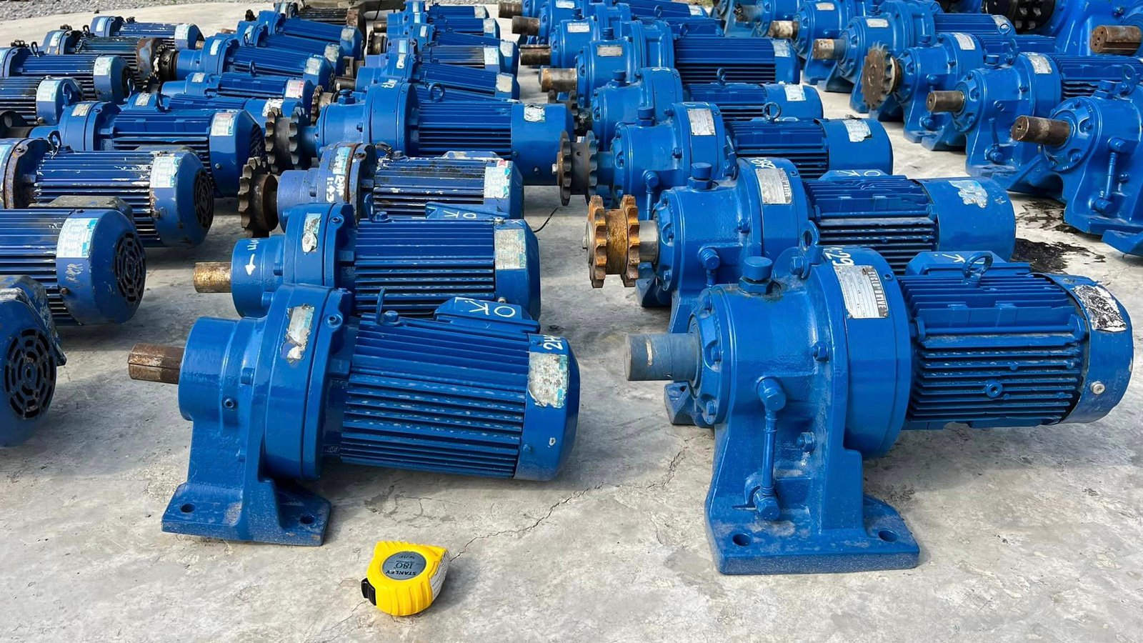 มอเตอร์เกียร์ทดกำลังญี่ปุ่น SUMITOMO JAPAN ขนาด 1 - 30 HP อัตราทด 1 ต่อ 8-17-21-25-29-35-43-51-59–87 มอเตอร์เกียร์ทดกำลังญี่ปุ่น SUMITOMO JAPAN ขนาด 1 - 30 HP อัตราทด 1 ต่อ 8-17-21-25-29-35-43-51-59–87