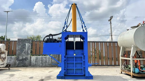 เครื่องอัดขยะอัดก้อนรีไซเคิล อัดก้อนน้ำหนักประมาน 300 kg + -   ขนาด 10 HP  380V