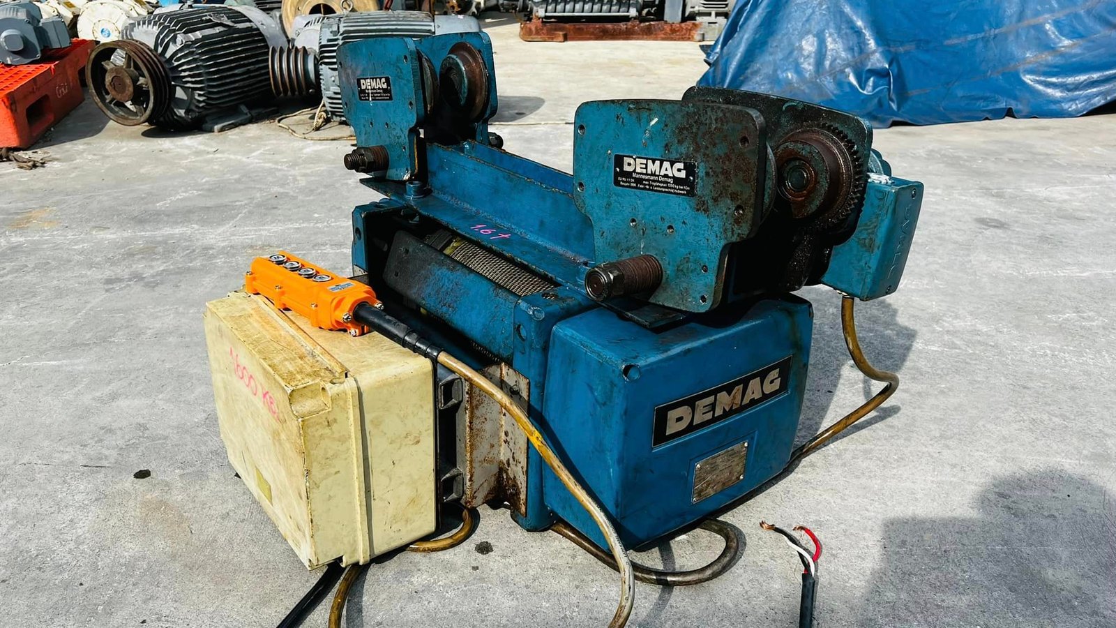 รอกสลิงไฟฟ้าเยอรมัน DEMAG GERMANY ขนาด 1600 kg 4 ทิศทาง สลิงยาว 8 m ระบบไฟ 380V รอกสลิงไฟฟ้าเยอรมัน DEMAG GERMANY ขนาด 1600 kg 4 ทิศทาง สลิงยาว 8 m ระบบไฟ 380V
