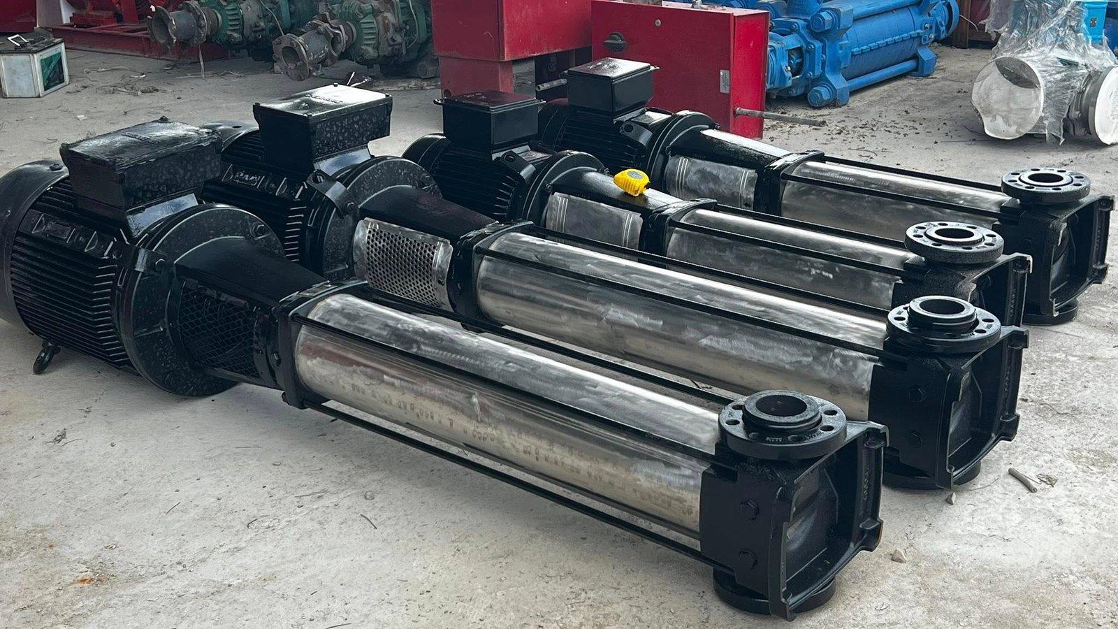 ปั้มตั้งกรุนด์ฟอสมัลติจสเตทGRUNDFOS 380V เข้ามา 4 ตัว ปั้มตั้งกรุนด์ฟอสมัลติจสเตทGRUNDFOS 380V เข้ามา 4 ตัว