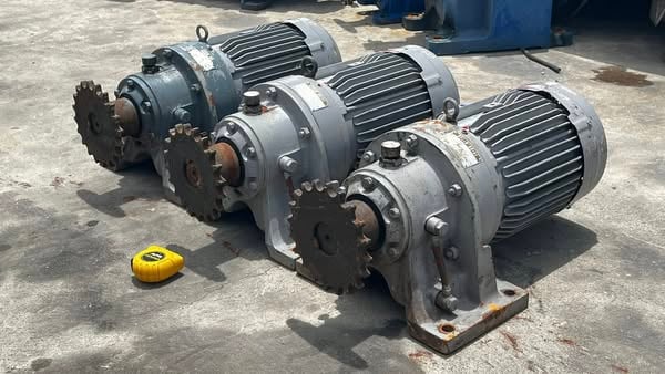 มอเตอร์เกียร์ทดกำลังญี่ปุ่น Mitsubishi Cyclodrive ขนาด 5 hp 1:29 (50 rpm)380V