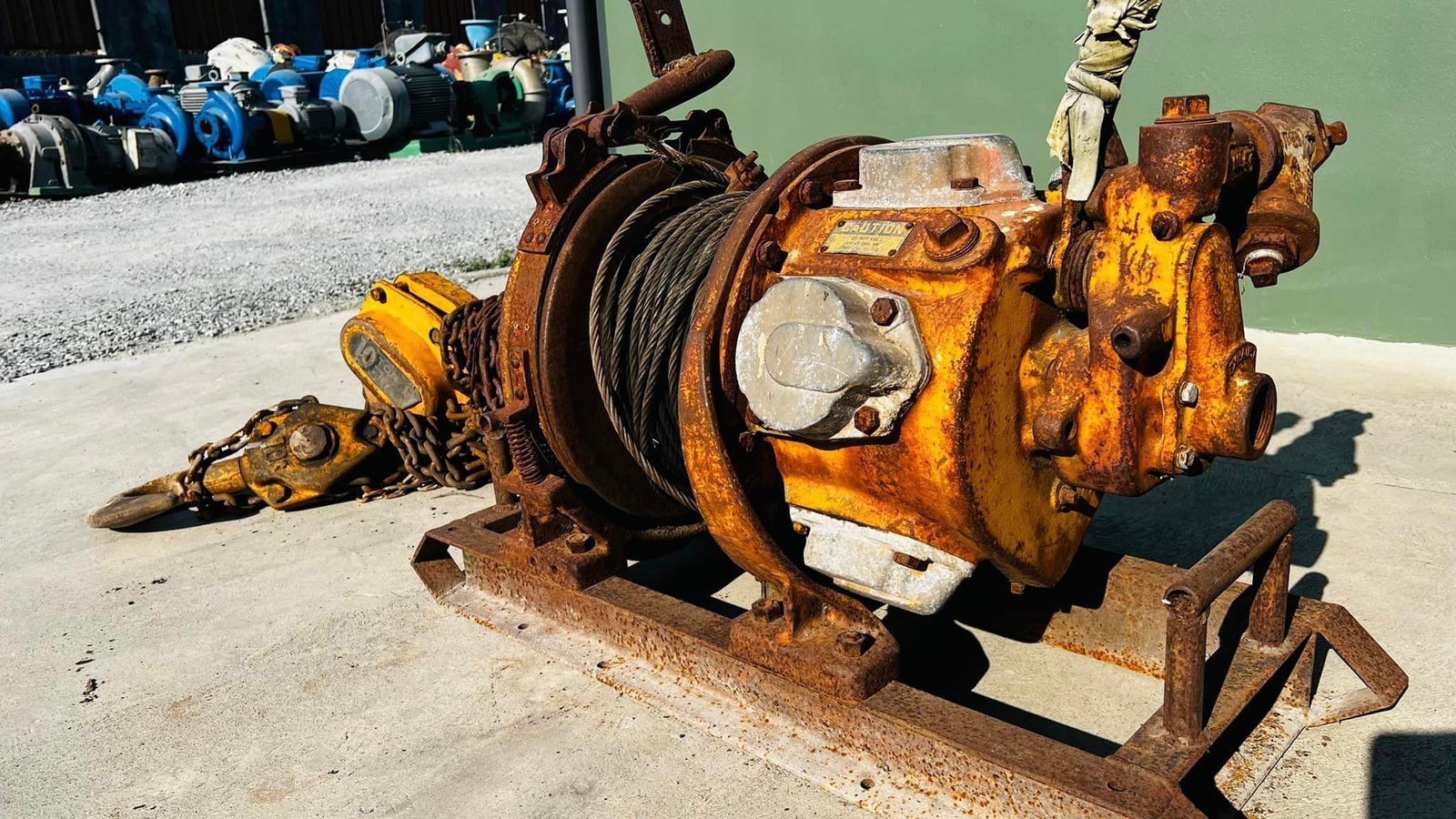 ขายเหมาสุดคุ้ม วินซ์ไฮดรอลิคอเมริกาและรอกสาวญี่ปุ่น ขายตามสภาพ WINCH INGERSOLL-RAND USA รอกสาว KITO 