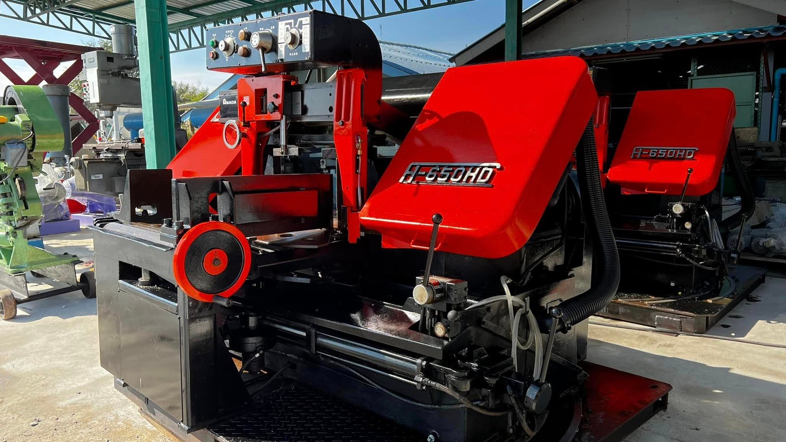 เครื่องเลื่อยสายพานญี่ปุ่น(BANDSAW) AMADA JAPAN รุ่น H-650 HD ระบบไฟ 200V เครื่องเลื่อยสายพานญี่ปุ่น(BANDSAW) AMADA JAPAN รุ่น H-650 HD ระบบไฟ 200V